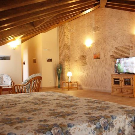 Casa Rural La Fragua グアダリクス・デ・ラ・シエラ エクステリア 写真