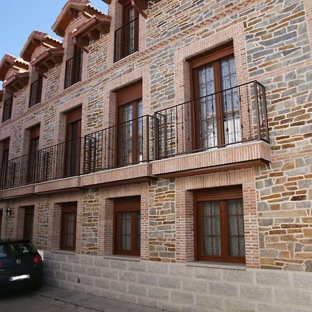 Casa Rural La Fragua グアダリクス・デ・ラ・シエラ エクステリア 写真