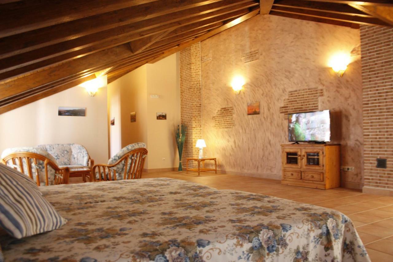 Casa Rural La Fragua グアダリクス・デ・ラ・シエラ エクステリア 写真
